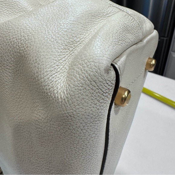 COACH Pebble Leather Taylor Medium Tote C Dangle Charm Chalk EUC - Picture 9 of 16